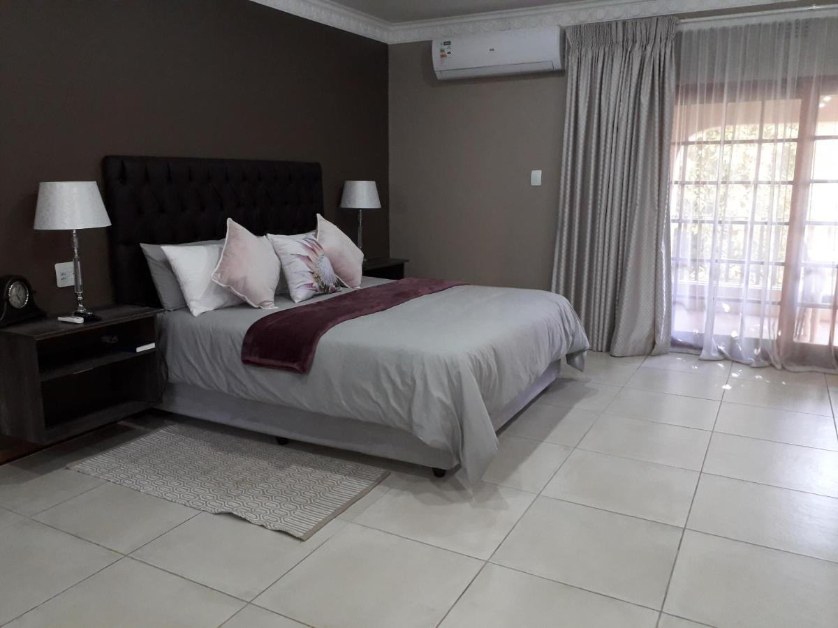 Tuscany Vryburg Экстерьер фото
