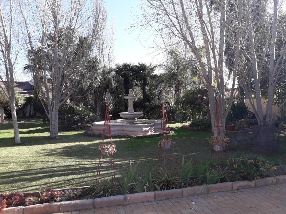 Tuscany Vryburg Экстерьер фото