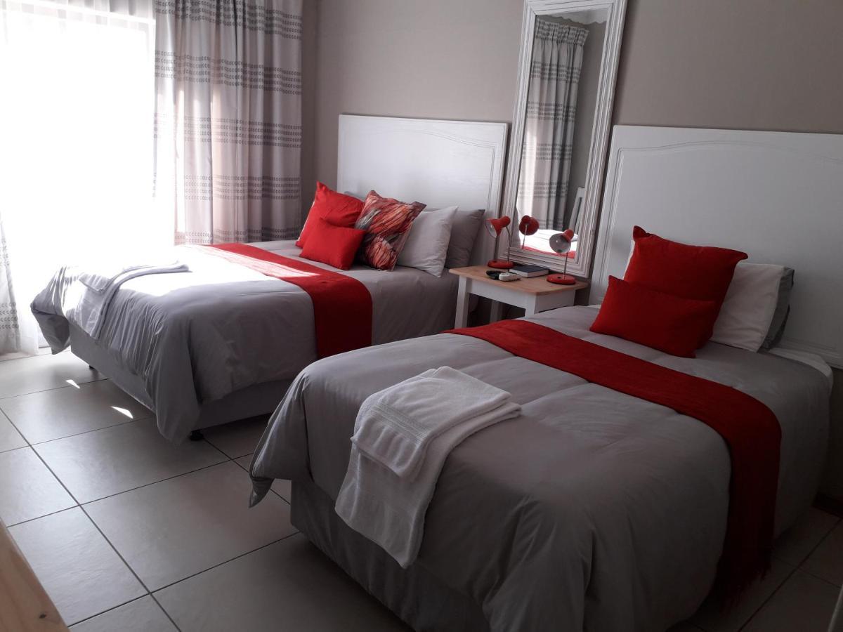 Tuscany Vryburg Экстерьер фото