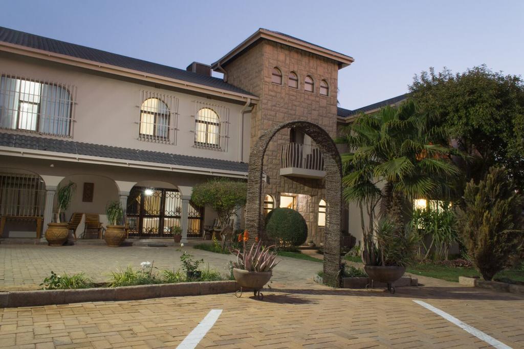 Tuscany Vryburg Экстерьер фото