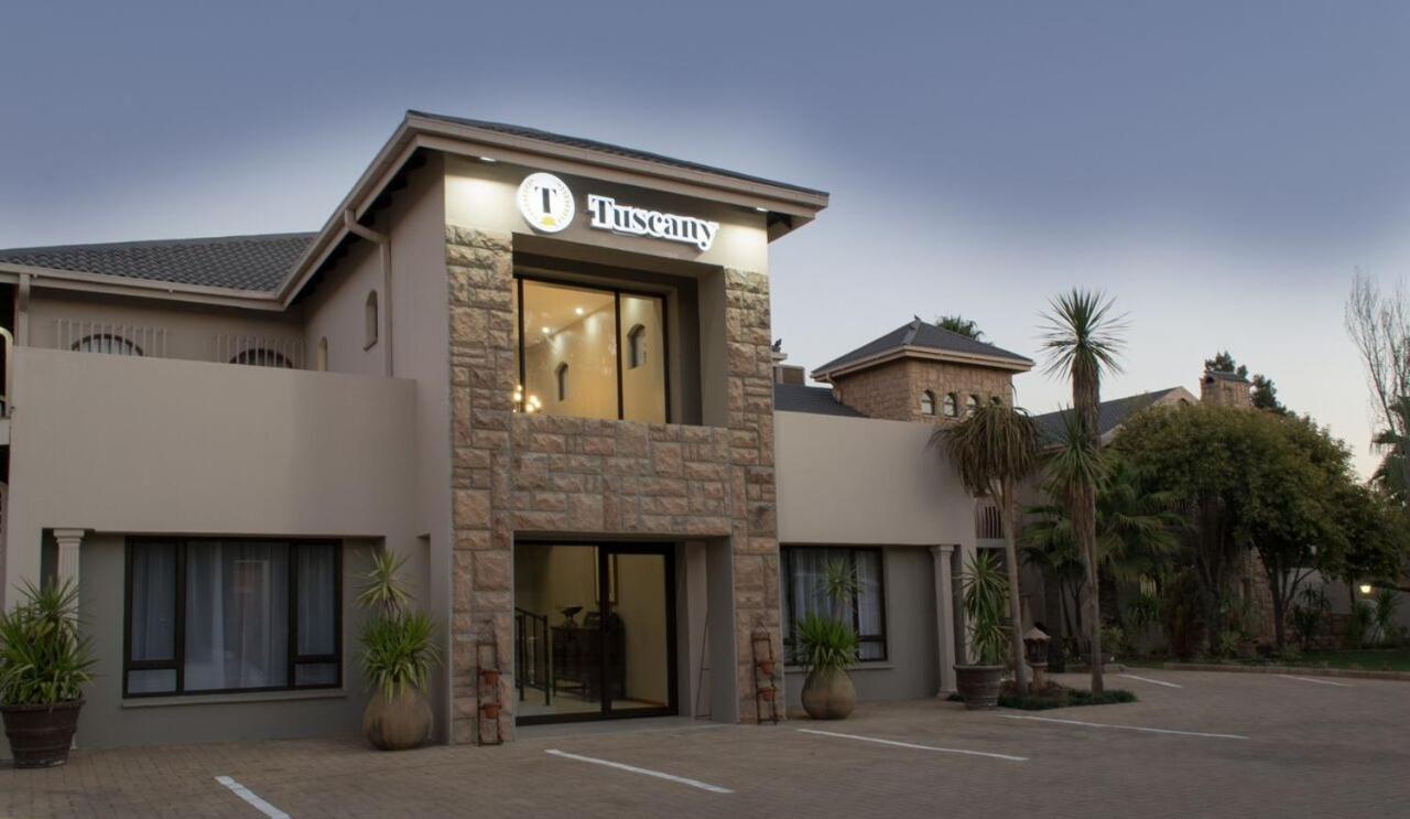 Tuscany Vryburg Экстерьер фото