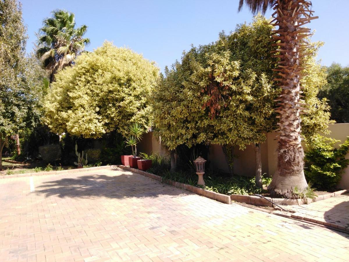 Tuscany Vryburg Экстерьер фото